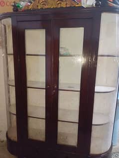 Showcase Transparent for sale Urgent with Curved Mirror