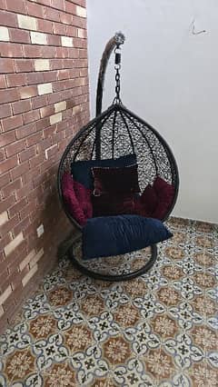 SWING JHOOLA IN EXCELLENT CONDITION