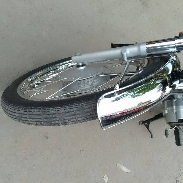 Honda 125 cc salf start special gold addition for sale 5