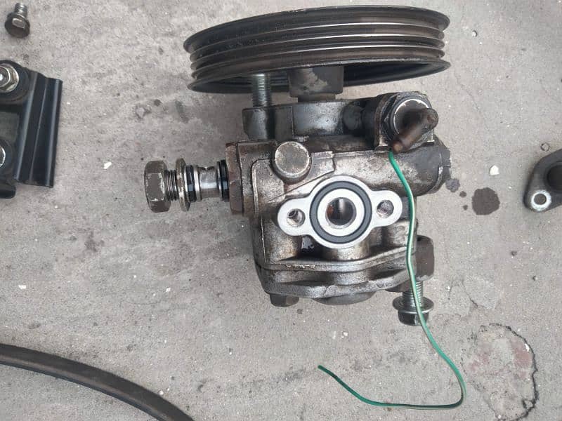 Hydraulic power pump  in it's genuine condition 1