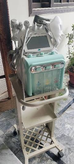 Hydrafacial Machine