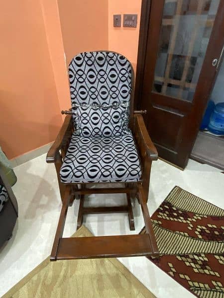 rocking chair /easy chair / relaxing chair 1