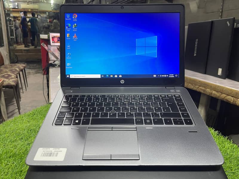 HP Elitebook 840 G2 (0322-8832611) 1