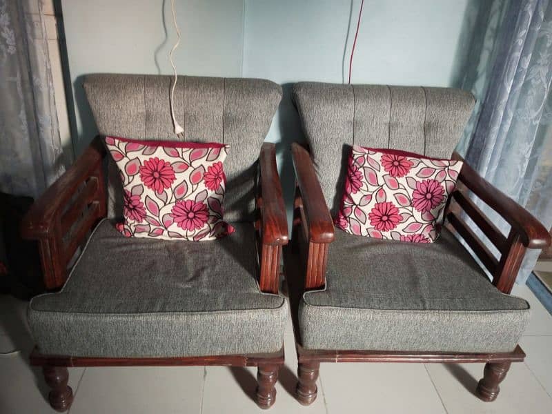 selling sofa set, and table 4