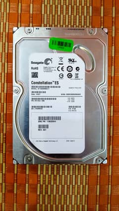 SEAGATE 1 TB HARD DRIVE