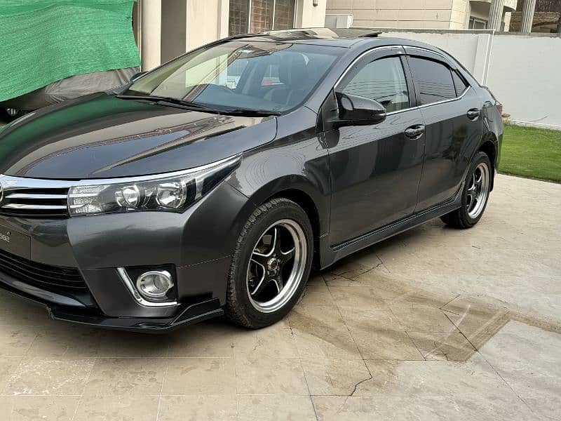 Toyota Altis Grande 2017 1