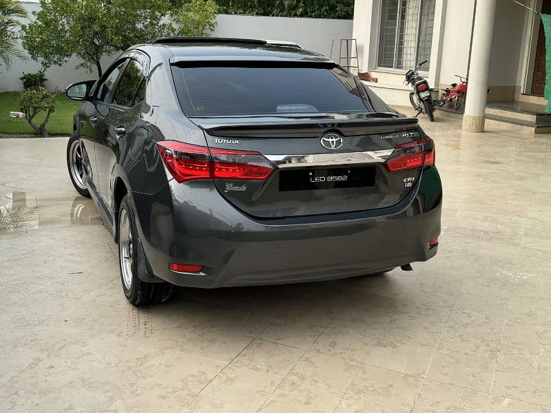 Toyota Altis Grande 2017 6