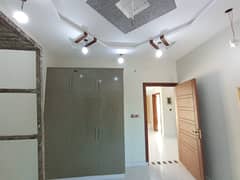 flat 2 room hot location mosque & market on few steps