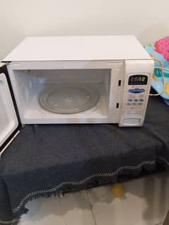 microwave oven