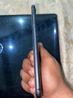 iPhone 8plus non pta 75 health All ok water pake 10by 10