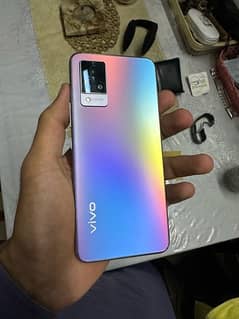 Vivo V21