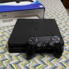 Sony PS4 Slim - 500GB (with original controller)