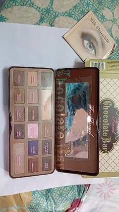 Eye shadow kit