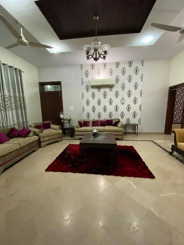 Upper Portion Available For Rent In lvl society sui Gass available Seprate meter 11