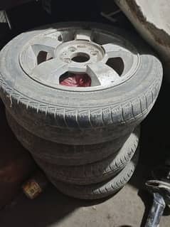 Toyota Corolla 81.  Tire