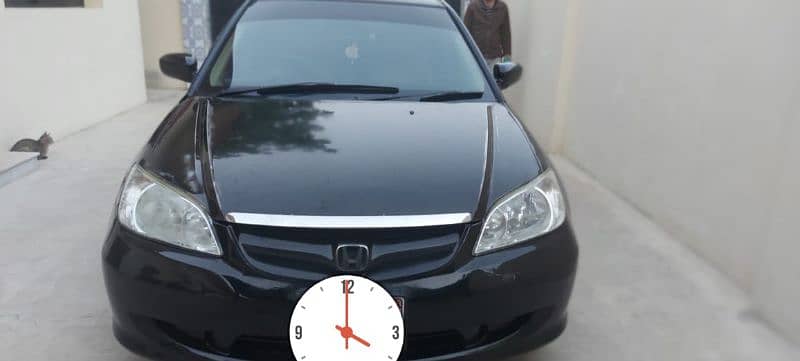 honda Civic 2005 model only 2 pieces touch up hain 11