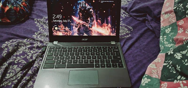 Acer Laptop 4gb ram + 128ssd 5