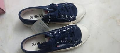 girl brand new canvas shoes size 37