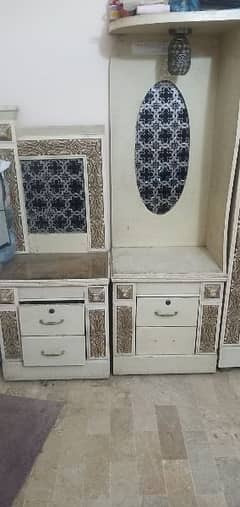dressing table with double mirror.