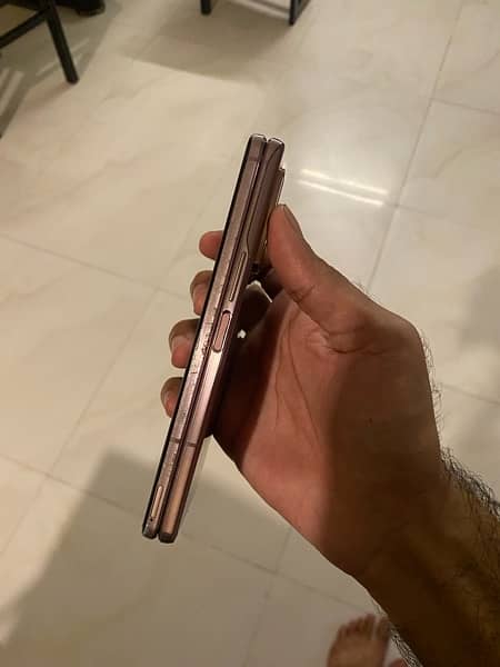 Samsung Galaxy Z Fold 2 1