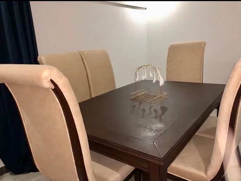 6 seater wooden dinning table 1