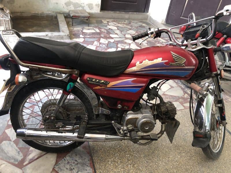 HONDA CD70.2007 Model. 9