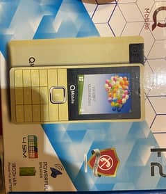 QMobile F2 with 4 sims