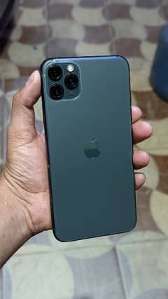 Iphone 11 pro max 256 F. C Read add