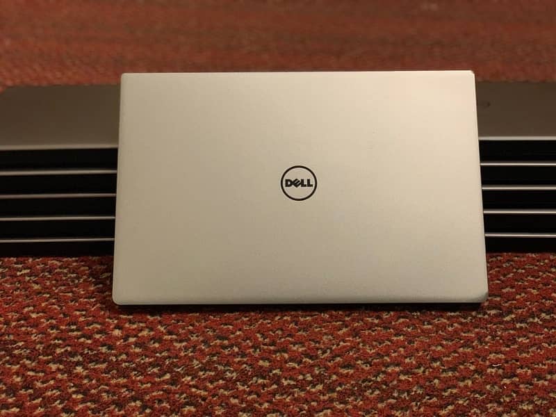 Dell XPS 13 9360 With Infinity Edge Ultrabook 1