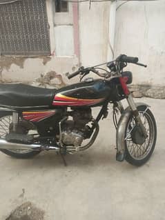 Honda cg 125 cdi sukkur num model 2010