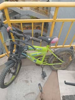 2 used avaliable for sell bicycle