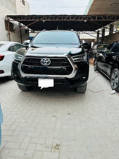 Toyota Hilux 2022 Revo V Parking Seneor