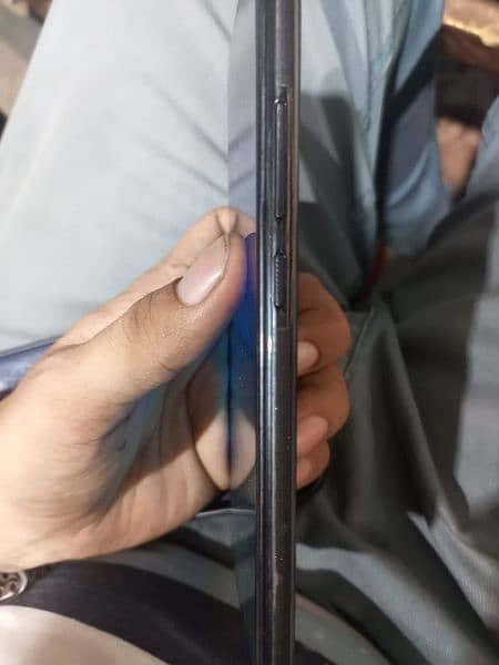 Infinix s5 lite 4 64 with box glass change hai. 3