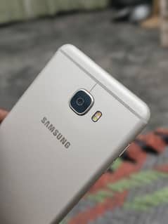 Samsung c7