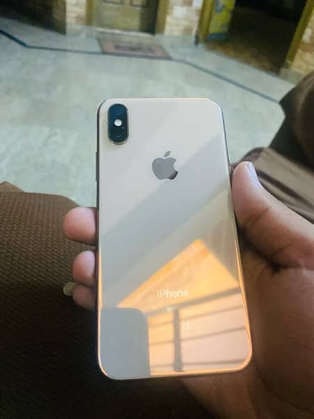 IPhone Xs. WaterPack   257. Gb  Golden Color 5