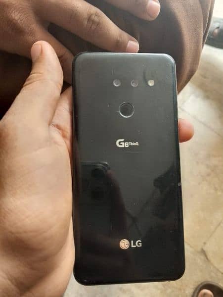 lg g8 in 10 l 9 condition pta approve 4