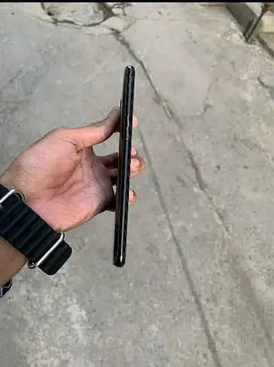 One plus 6t 8/128 for sell. 4