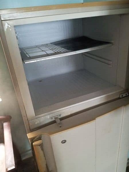 pel fridge for sale 1