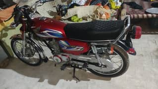 bannu pass hi honda 125 full need and clan only one hand used