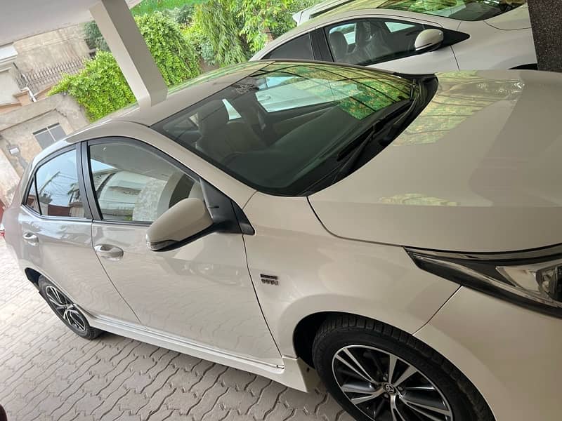 Toyota Altis  2019 1