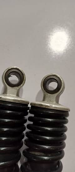 Suzuki gd 110 shock absorber like new 1 din bhi use nai hovay