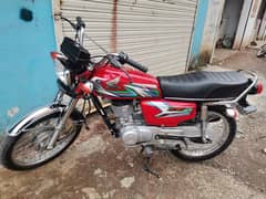 Honda 125 2023 10by10. ha Islamabad ka num laaga ha