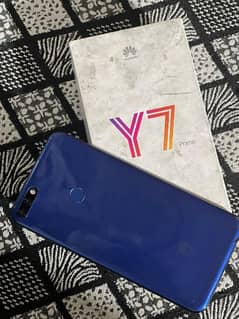 Huawei y7 prime with box