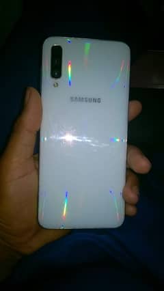 SAMSUNG A50