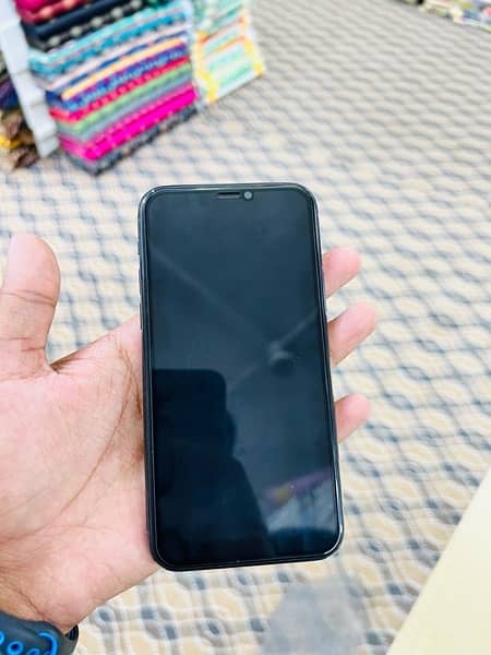 iPhone 11pro 64GB Non PTA conditions 10by10 turtone okay Face ID okay 2