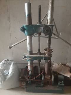 Hand Molding Machine