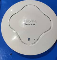 DrayTek Vigor AC1200 Dual-Band WiFi PoE Access Point