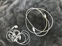 IPHONE ORIGINAL HANDSFREE AND CABLE