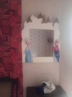 girls mirror