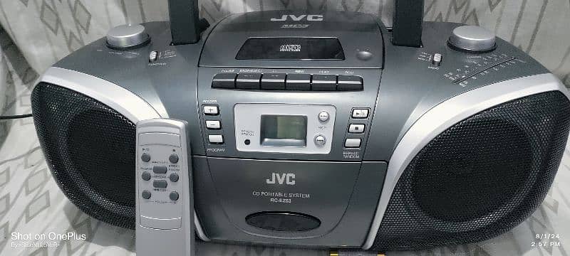 JVC MP3 CD and cassette player 1